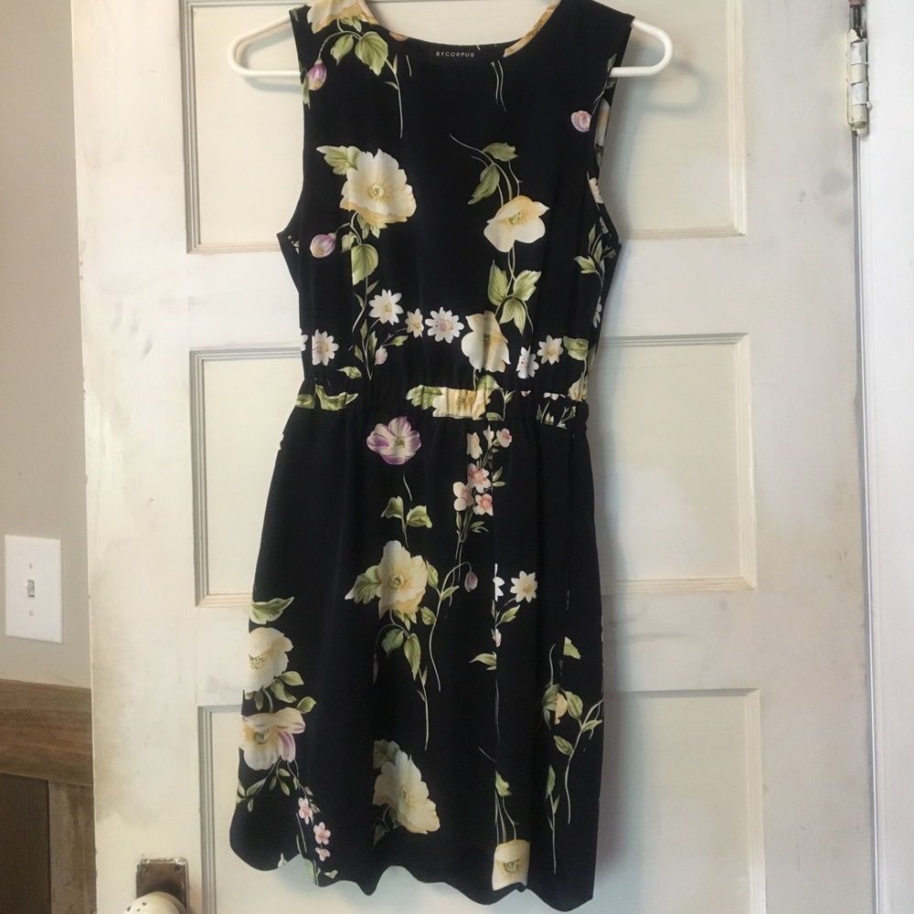 Navy blue floral scalloped hemmed dress